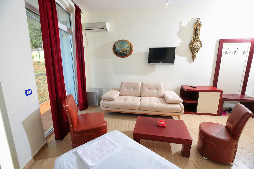 Hotel Nimfa Kanine Luaran gambar